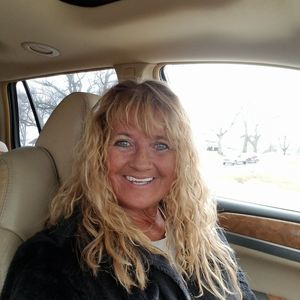 Meet your Posher, Connie